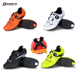 Chaussures de cyclisme sur <span class=keywords><strong>route</strong></span> Darevie avec logo personnalisé, semelle en carbone, respirantes, pour hommes, avec crampons - Product Image 3