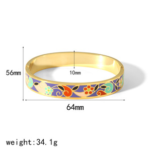 Brazaletes étnicos de moda con patrón de borde ancho de <span class=keywords><strong>Color</strong></span> esmaltado, joyería de acero inoxidable chapada en oro de 18 K para mujeres y niñas - Product Image 2