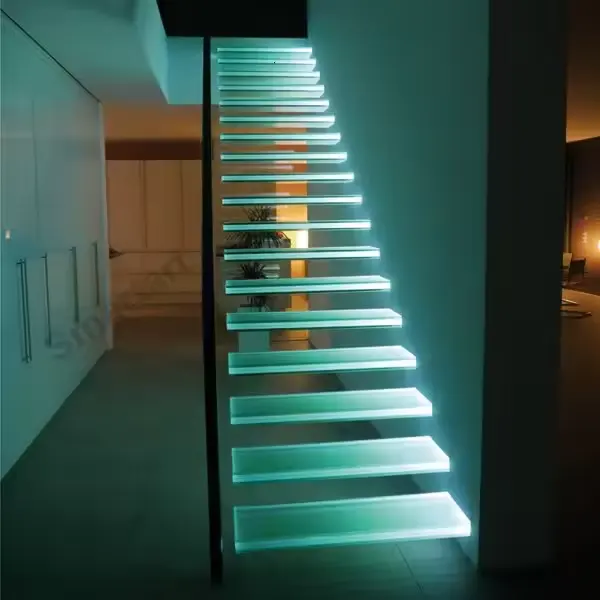 एलईडी स्थलों के साथ आधुनिक लक्जरी स्पष्ट टेम्पर्ड ग्लास फ्लोटिंग सीढ़ी