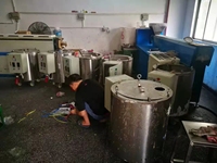 Mélangeur de chauffage vertical en acier inoxydable Double couche d'huile de chauffage liquide solide mélangeur de contrôle électronique 50 litres