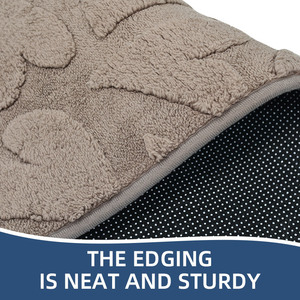 Set di Tappetini da Bagno in Finto Cashmere Jacquard Personalizzati <span class=keywords><strong>con</strong></span> Copriwater - Tappetino Assorbente Antiscivolo per Bagno - Product Image 4