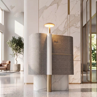 Table de réception moderne en acier inoxydable de luxe léger avec finition en pierre douce personnalisable, comptoir de caisse pour restaurant haut de gamme