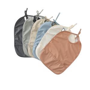 뜨거운 판매 신상품 아기 턱받이 방수 솔리드 프린트 PU 수유 앞치마 스모크 버튼 폐쇄 반소매 어린이 턱받이 포켓 - Product Image 1