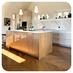 Meubles de cuisine sur mesure de style nordique Vermonhouzz, îlot autoportant pour hôtel de charme et villa de luxe - Product Image 1