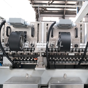 Bloc combiné automatique haute vitesse 18000 BPH pour le soufflage, le remplissage et le bouchage de bouteilles PET - Product Image 5