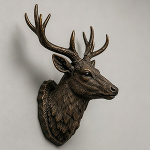 Tête <span class=keywords><strong>de</strong></span> <span class=keywords><strong>cerf</strong></span> artificielle vintage exclusive à thème animalier, décoration <span class=keywords><strong>murale</strong></span> artisanale en résine, designs personnalisés - Product Image 2