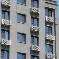 Cache-unité extérieure pour climatiseur en alliage d'aluminium avec design creux pour la ventilation et la réduction du bruit