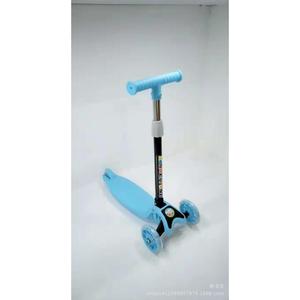 Children's Scooter Three Wheeled Adjustable Height With Flashing Wheels For 2-8 Years Old Kids Blue Color - Product Image 1