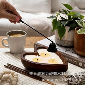 Bol à bougie en bois en forme de cœur, bois massif, décoration d'intérieur, cadeau pour la Saint-Valentin, porte-lampe à huile essentielle - Product Image 1