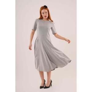 Robe longue grise pour femme Lustrin, vente en gros, avec détails cousus et manches courtes - Confortable, mélange polyester-viscose, longueur midi - Product Image 4