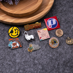 Insignias Metálicas Esmaltadas Personalizadas, Forma Irregular, Estilo Vintage, Sin Níquel, Tipo Broche de Mariposa, para Regalos Empresariales - Product Image 1