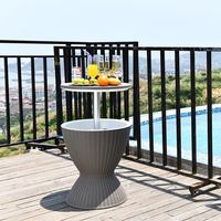 Bacs à boissons de style moderne, seaux à glace, tables de bar extérieures pour cocktails de fête avec refroidisseur