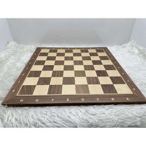 رقعة شطرنج فاخرة من خشب الجوز مع لوحة مسطرة مقاس 540×540×15 ملم مع مربعات مقاس 58×58 ملم - Product Image 3