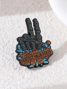 万圣节骷髅手指头胸字母保护你的和平骨架胸针合金翻领恐怖衣服帽子金属珐琅别针 - Product Image 5