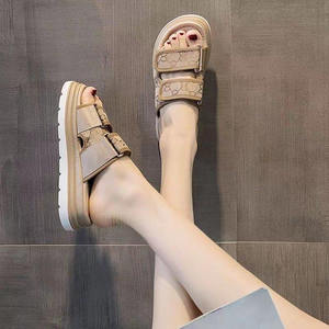 Pantuflas de Plataforma para Mujer a Precio Favorable, Pantuflas Cómodas de Lona Bordada de Diseño para Mujer - Product Image 3