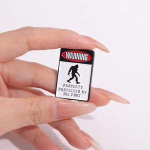 Cảnh báo tài sản được bảo vệ bởi chân lớn men Pin <span class=keywords><strong>BigFoot</strong></span> là có thật và ông đã cố gắng để ăn ASS của tôi Trâm ve áo huy hiệu thả vận chuyển - Product Image 1