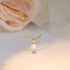 Collana con Ciondolo Aperto Stile Perla per Donne, Elegante Gioiello di Moda per Uso Quotidiano, Idea Regalo - Product Image 1