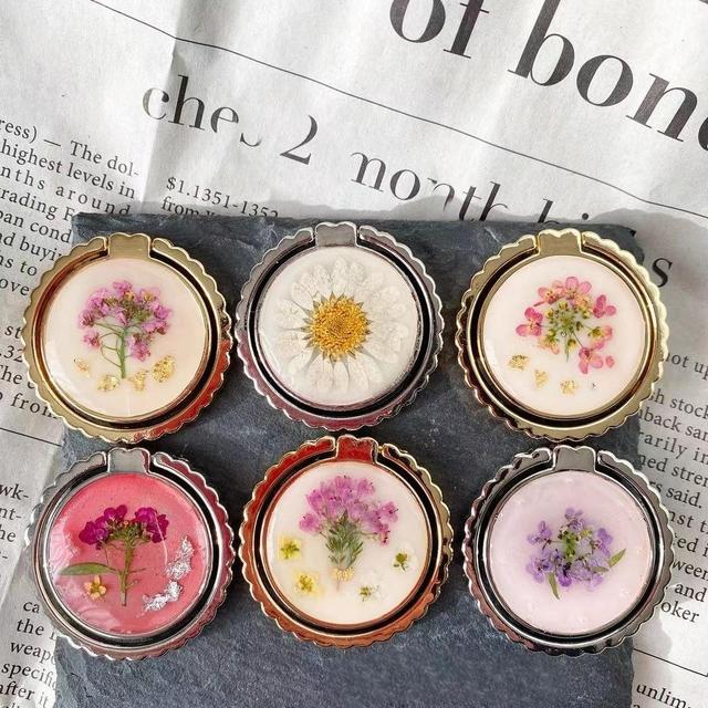 Mini Metal Ring Holder for Phones Real Fruit/Flower Specimen with Pressed Flower & Strawberry Design Mobile Phone Decoration