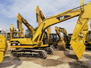 Excavatrice sur chenilles hydraulique Caterpillar d'occasion en excellent état, modèles 320BL, 320D, 325, disponible à Shanghai - Product Image 6