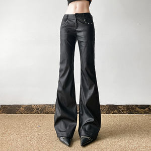 Pantalones de Cuero Sintético Negro Estilo Motero Punk Oscuro para Mujer, con Tachuelas, Cintura Baja, Ajustados, Largos e Informales - Product Image 3
