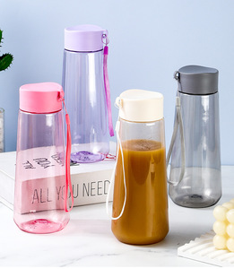 Bouteille d'eau créative en plastique en forme de pétale avec poignée en boucle, sans BPA, colorée, portable, pour étudiants, activités de plein air, école et voyages - Product Image 6