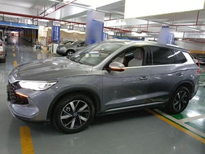 Guazi BYD Song Pro 2020 <span class=keywords><strong>SUV</strong></span> Essence d'<span class=keywords><strong>occasion</strong></span> à faible kilométrage, traction avant, 5 places, conduite à gauche, transmission <span class=keywords><strong>automatique</strong></span>, 25 001-50 000 miles - Product Image 2