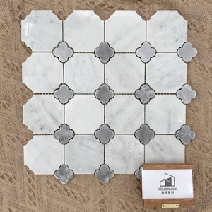 Mosaico de mármol natural contemporáneo con diseño gráfico, mezcla de colores blanco y gris, para pared de cocina, estilo villa, personalizado, con patrón de tiras y parquet rústico. - Product Image 3