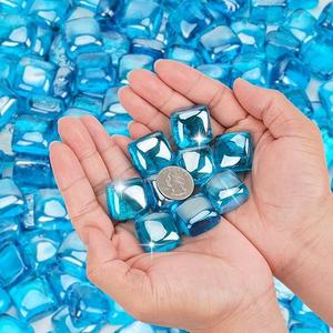 Cubos de Vidrio Azul Caribe para Decoración de Braseros, Resistentes a Altas Temperaturas, 25x25x14mm o 18mm - Product Image 1