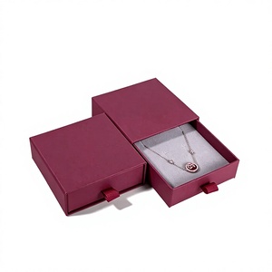 Boîtes à pendentifs et boîtes en papier pour colliers et bracelets - Product Image 1