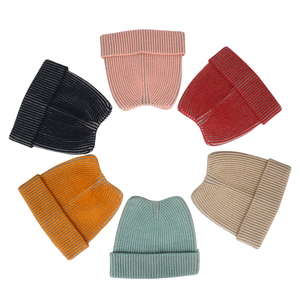 Chapeau pour enfants élégant et humoristique en tricot côtelé en forme de corne, avec motif rayé sur le revers, conçu pour un confort et une esthétique chic - Product Image 1
