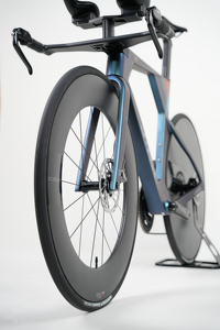 Vélo de contre-la-montre en carbone haute performance, groupe électronique 24 vitesses, roue avant 770C, frein à disque arrière, conception légère TT Vega, 9 kg - Product Image 4