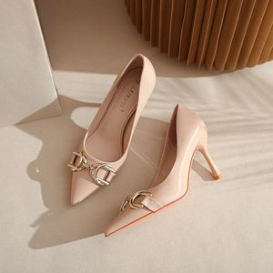 Chaussures élégantes pour femmes, MOQ 1 paire, décoration métallique, bout pointu, sexy, talons aiguilles 2024 - Product Image 2