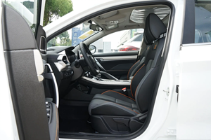 SUV Usada Geely Coolray <span class=keywords><strong>2023</strong></span> 1.5T DCT Edición Platinum, Gran Oferta, Clásica, Fácil de Estacionar, Tecnología de <span class=keywords><strong>Moda</strong></span> - Product Image 6