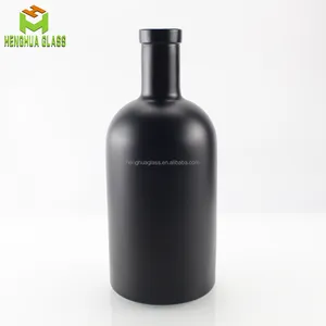 Xuzhou henghua personalizzato 750ml di forma rotonda vuota glassata opaca di vetro nero gin spirito bottiglia per 75cl liquore vodka rum bottiglia di vetro