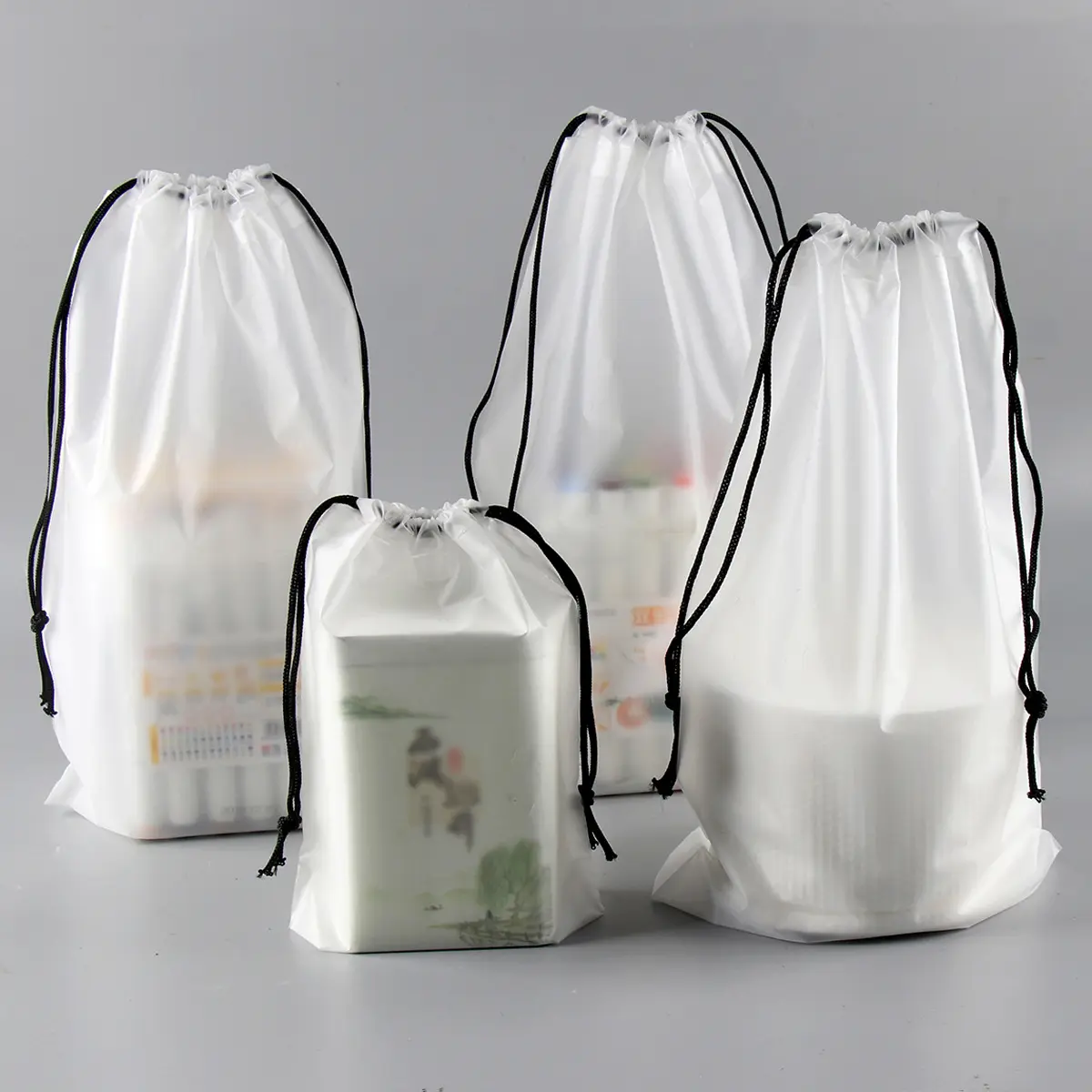Pochette à cordon en plastique biodégradable et propre pour vêtements, emballage de T-shirt, sac à cordon givré imperméable