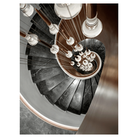 Escalier en colimaçon incurvé avec marches antidérapantes et garde-corps de sécurité idéal pour un usage résidentiel et commercial