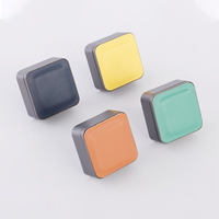 Clip magnétique en métal pour parfum d'évent de voiture Pince à parfum en cuir PU coloré pour l'aromathérapie en alliage de zinc pour sortie d'air de voiture
