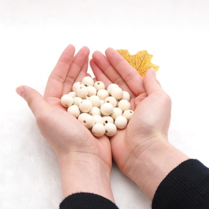 ลูกปัดเมเปิ้ลธรรมชาติขนาด 12 มม. มีสินค้าในสต็อก สำหรับทำสร้อยคอเด็ก DIY อุปกรณ์เสริมลูกปัดไม้ - Product Image 4