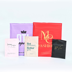 Hot Sale 10*13 Matte Black Mailer Bag With Shiny Gold logo Eco Poly Mailer Packaging Shipping Bag Bubble Bag for Cloth Shoe <b>Box</b> - Product Image 4
