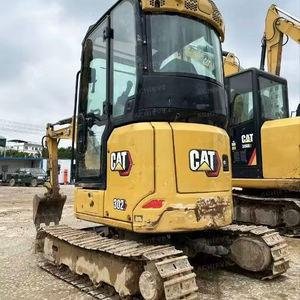 القط 3025C مع مقصورة مريحة وقوة حفر قوية - Product Image 1