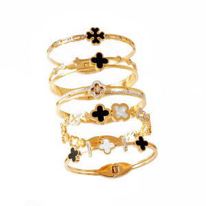 Brazalete con Diseño <span class=keywords><strong>de</strong></span> Trébol para Mujer, Elegante, Chapado en Oro <span class=keywords><strong>de</strong></span> 18k, Regalo <span class=keywords><strong>de</strong></span> Aniversario - Product Image 2