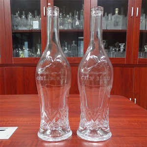 Giá rẻ khắc ánh sáng trọng lượng 700ml Whisky Glass tinh thần chai - Product Image 1