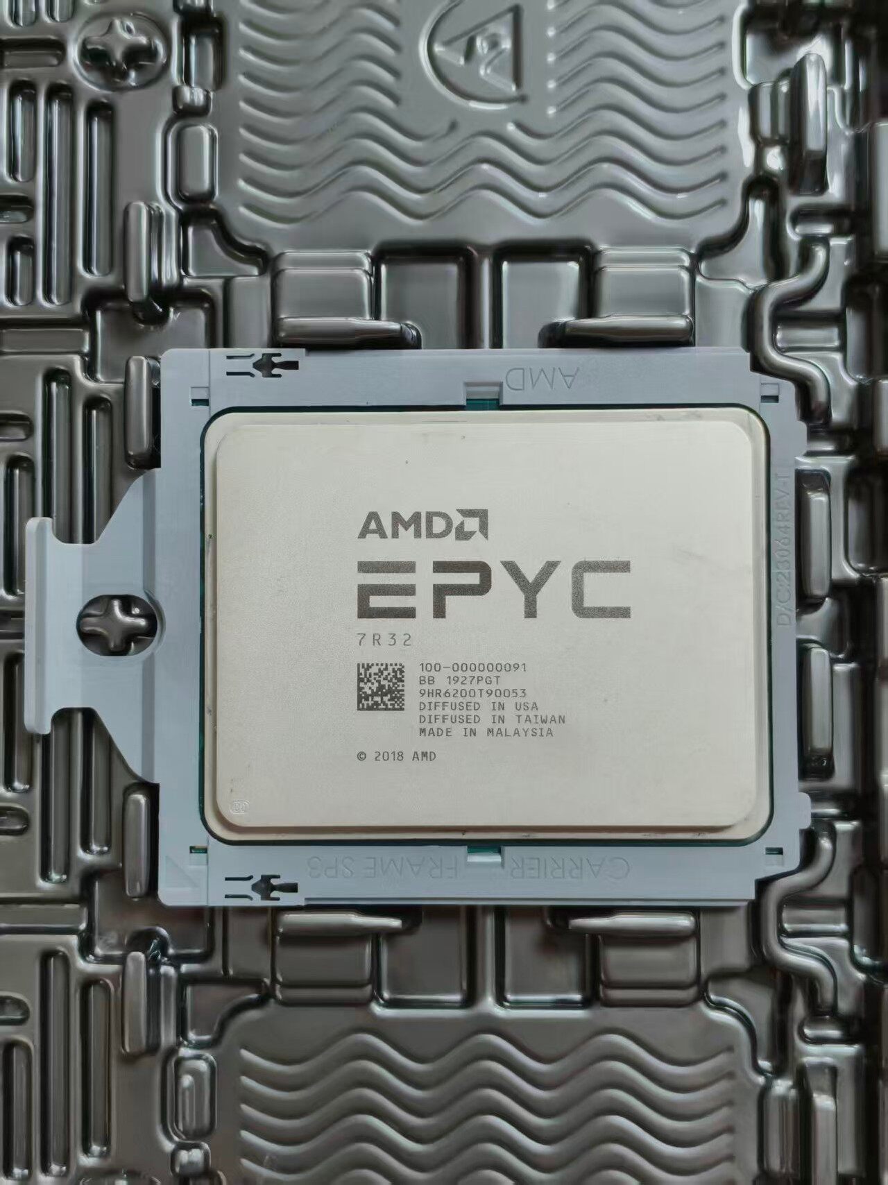 AMD EPYC 7R32