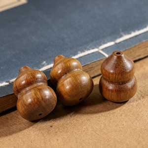 ลูกปัดไม้จันทน์ทรงกลมขนาด 16x19.5 มม. ลายไม้ สำหรับทำสร้อยข้อมือ - Product Image 3