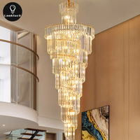 Lustre d'escalier en cristal moderne de luxe sur mesure pour hall d'hôtel Mode de commande à distance