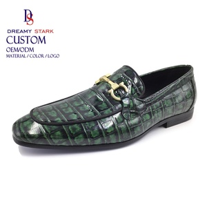 Mocassins de luxe pour hommes en cuir véritable gaufré façon alligator, design personnalisé Dreamy Strark, pour le bureau et les soirées - Product Image 1