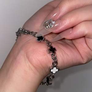 2025 nueva moda titanio acero Cruz moda pulsera Original precio de fábrica venta al por mayor joyería hecha a mano Unisex gran regalo Stock - Product Image 4