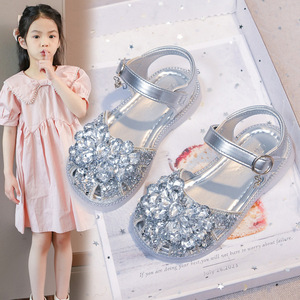 Zomer 2026 Nieuwe Mode Buitenlandse Stijl Zachte Zool Ademend Anti-Slip Lichtgewicht PU Bovenwerk Kinderen Baotou Kristal Schoenen - Product Image 3