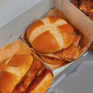 Flexografía personalizada hamburguesa y papas fritas caja de embalaje de ala de pollo color rosa mini pequeña caja de papel de hamburguesa artesanal - Product Image 2