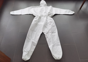 Trajes Desechables para Materiales Peligrosos, Paquete de 25, Overoles de Protección con Capucha y Botas, Traje de <span class=keywords><strong>Pintor</strong></span> de Cuerpo Completo Resistente para Adultos - Product Image 2
